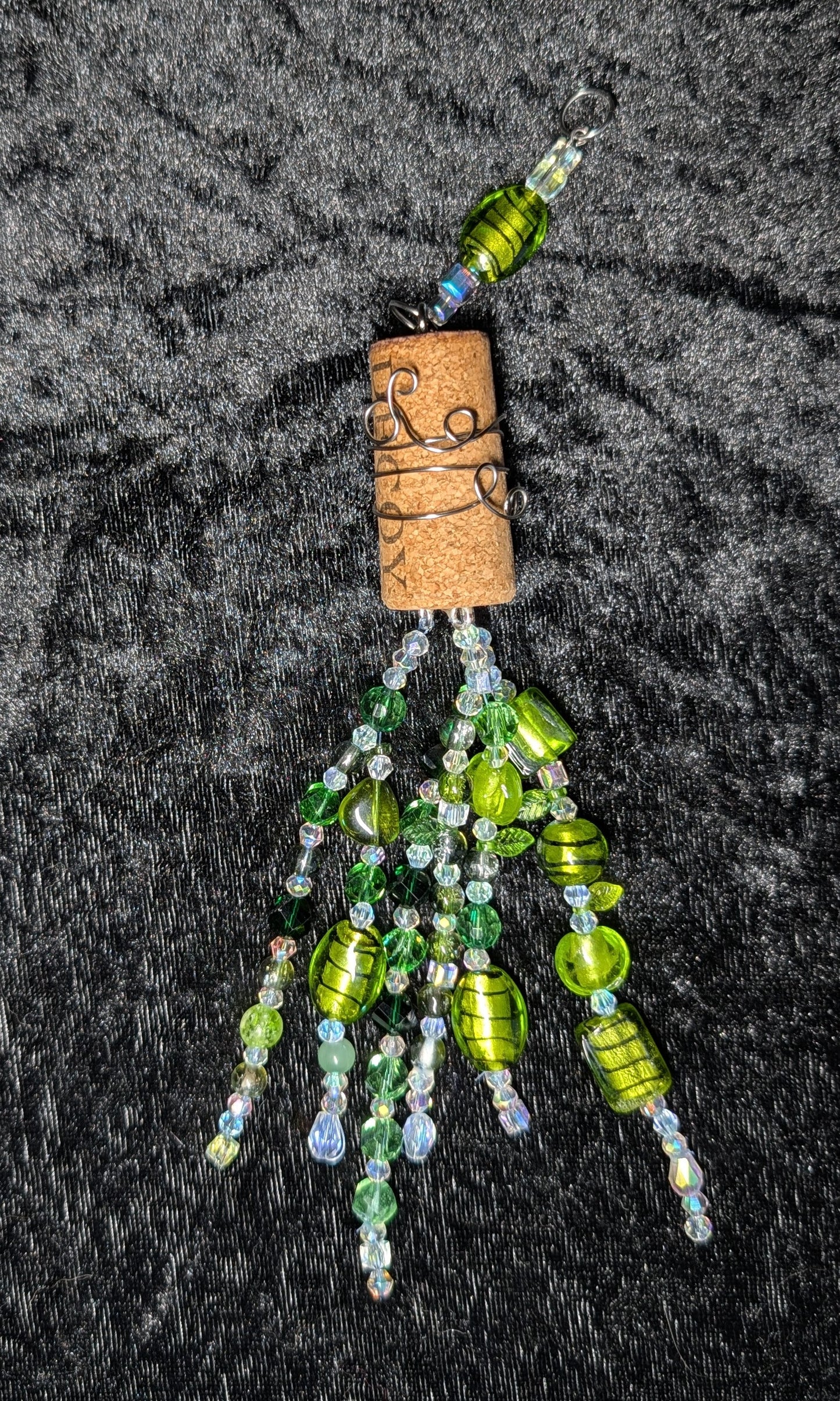 wine cork suncatcher green/black