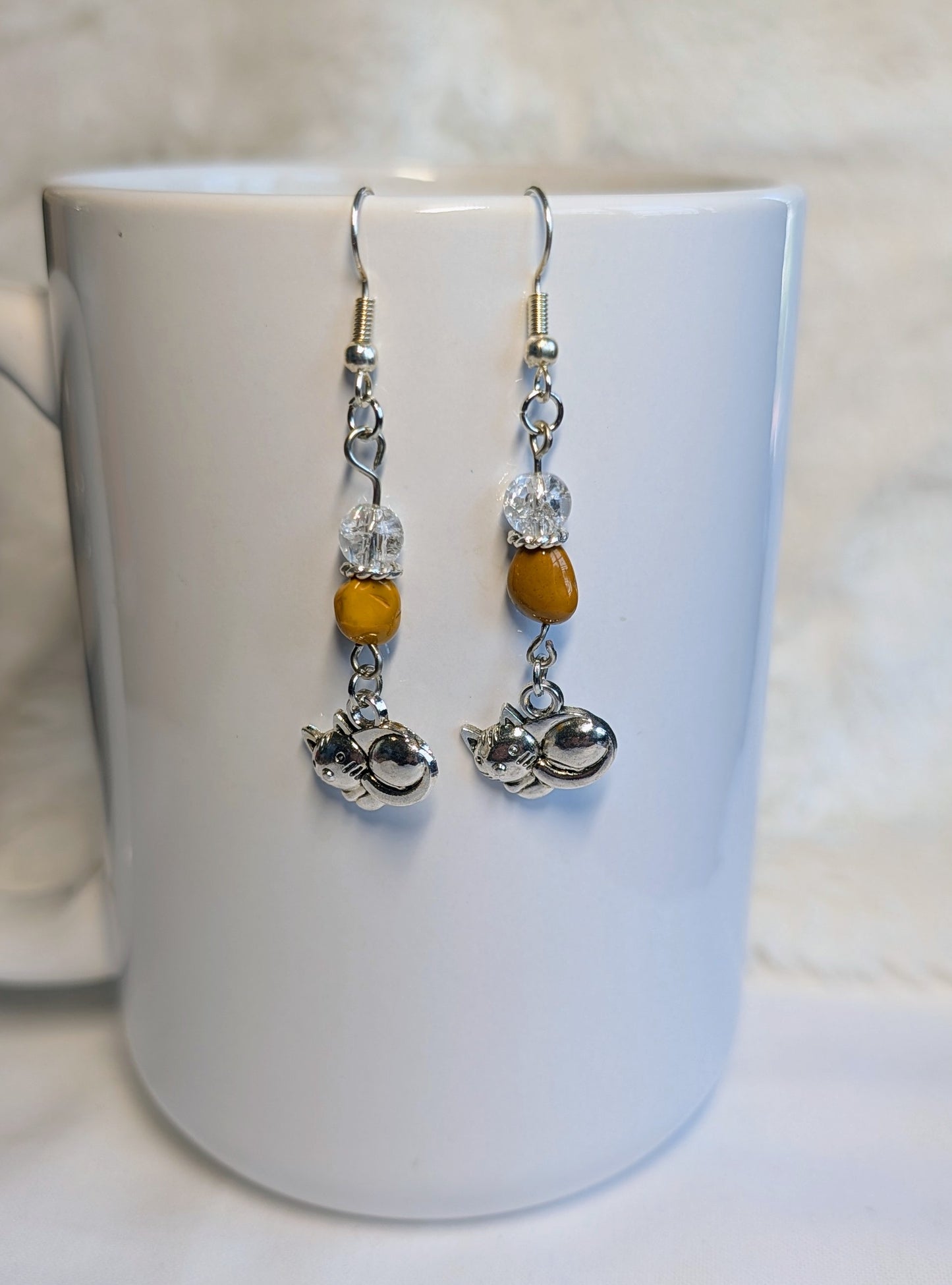 sleepy kitty earrings